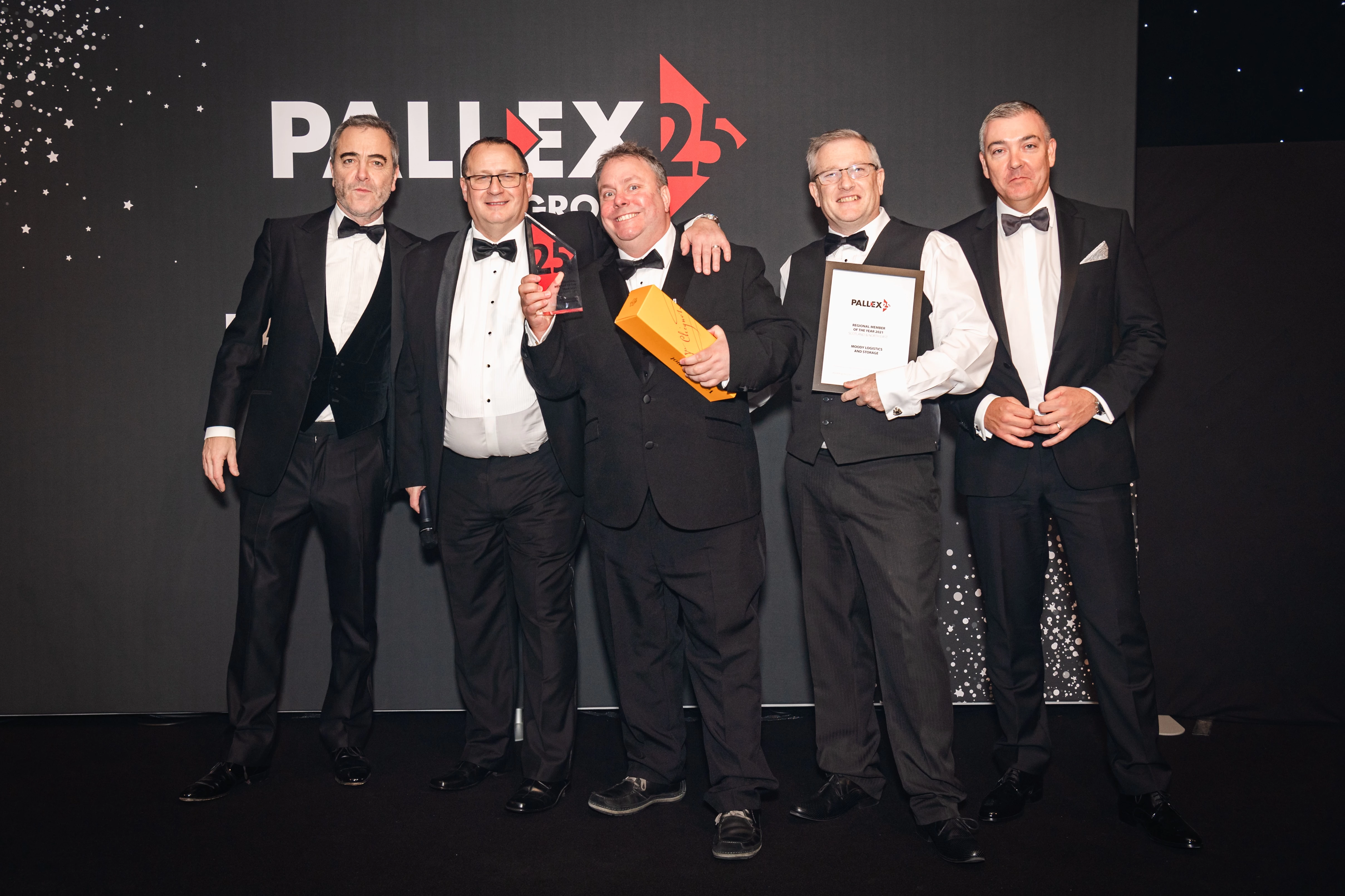 R-L: Actor and award host James Nesbitt, Kevin Buchanan, Richard Moody, Moody’s operations director, Paul Johnson, Moody’s operations and compliance manager, and Barry Buyers, Pall-Ex managing director 