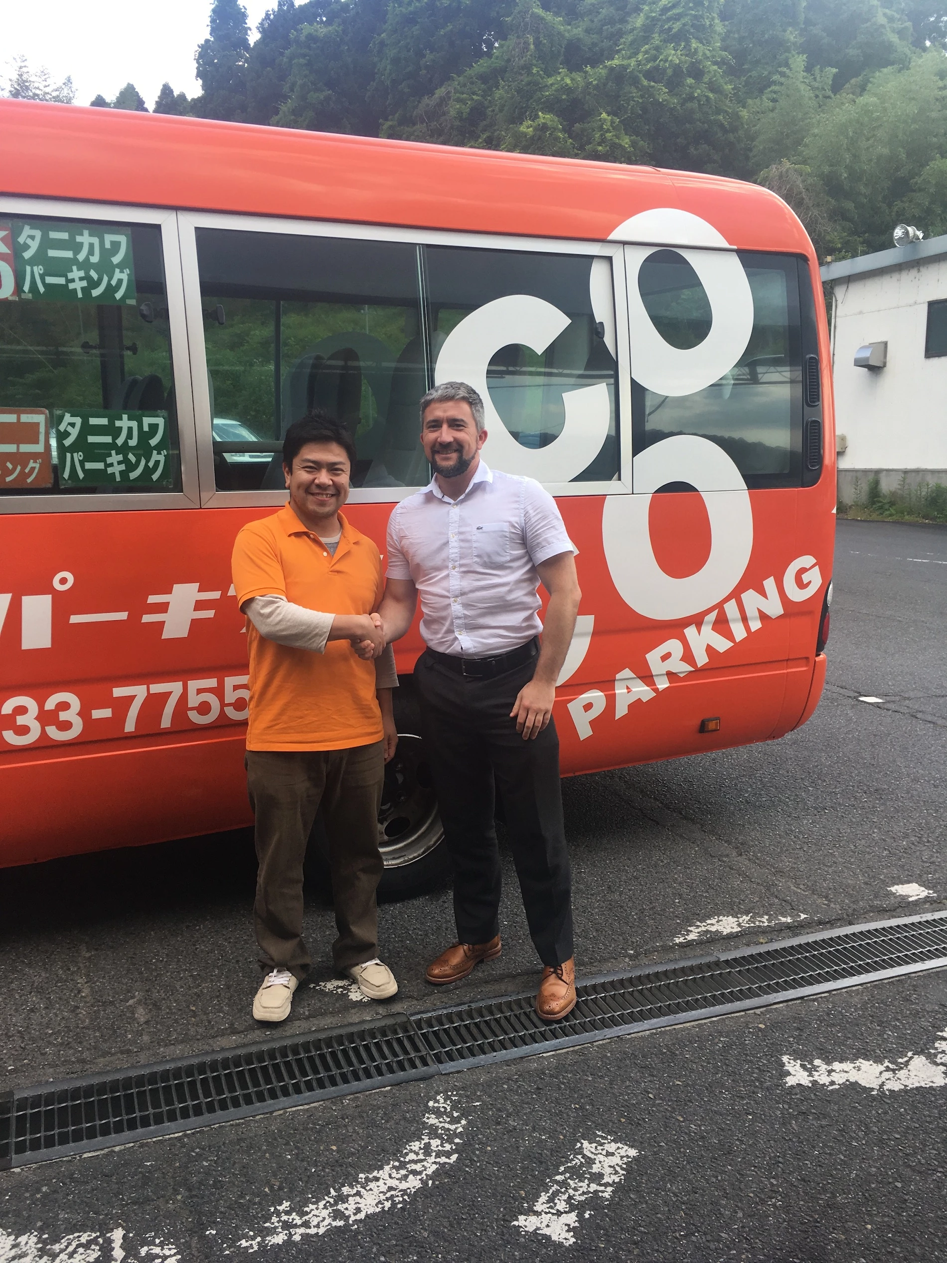 Martin Mansell, Managing Director of Looking4Parking, with Kazuhide Furuhashi, Owner of Coco Parking Narita.