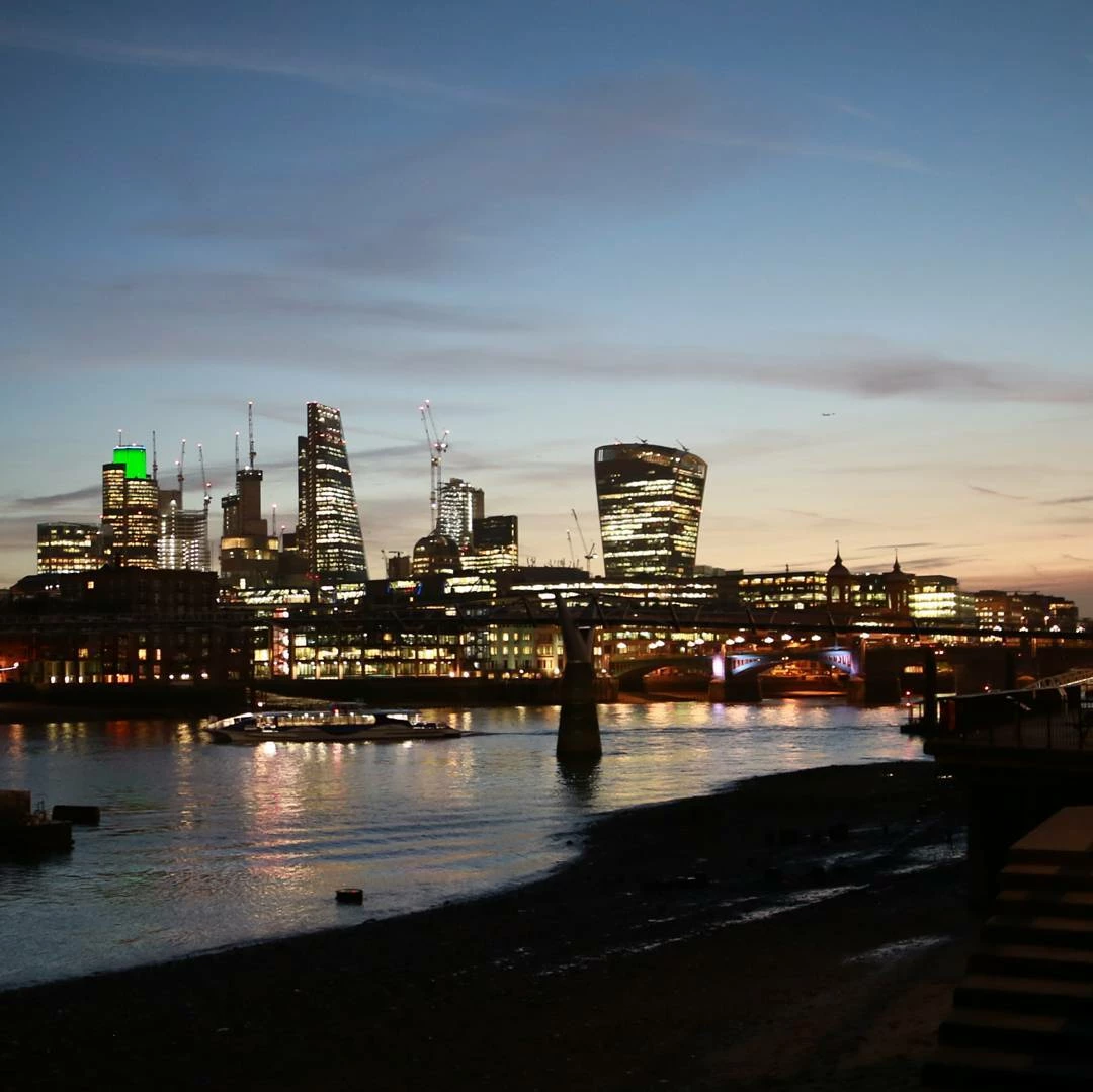 London Skyline at Dawn's Crack #skyline #river #dawn #skyline #london #city #thames #thamesriver #eos #eos5dmark3 #canon #canon_photos