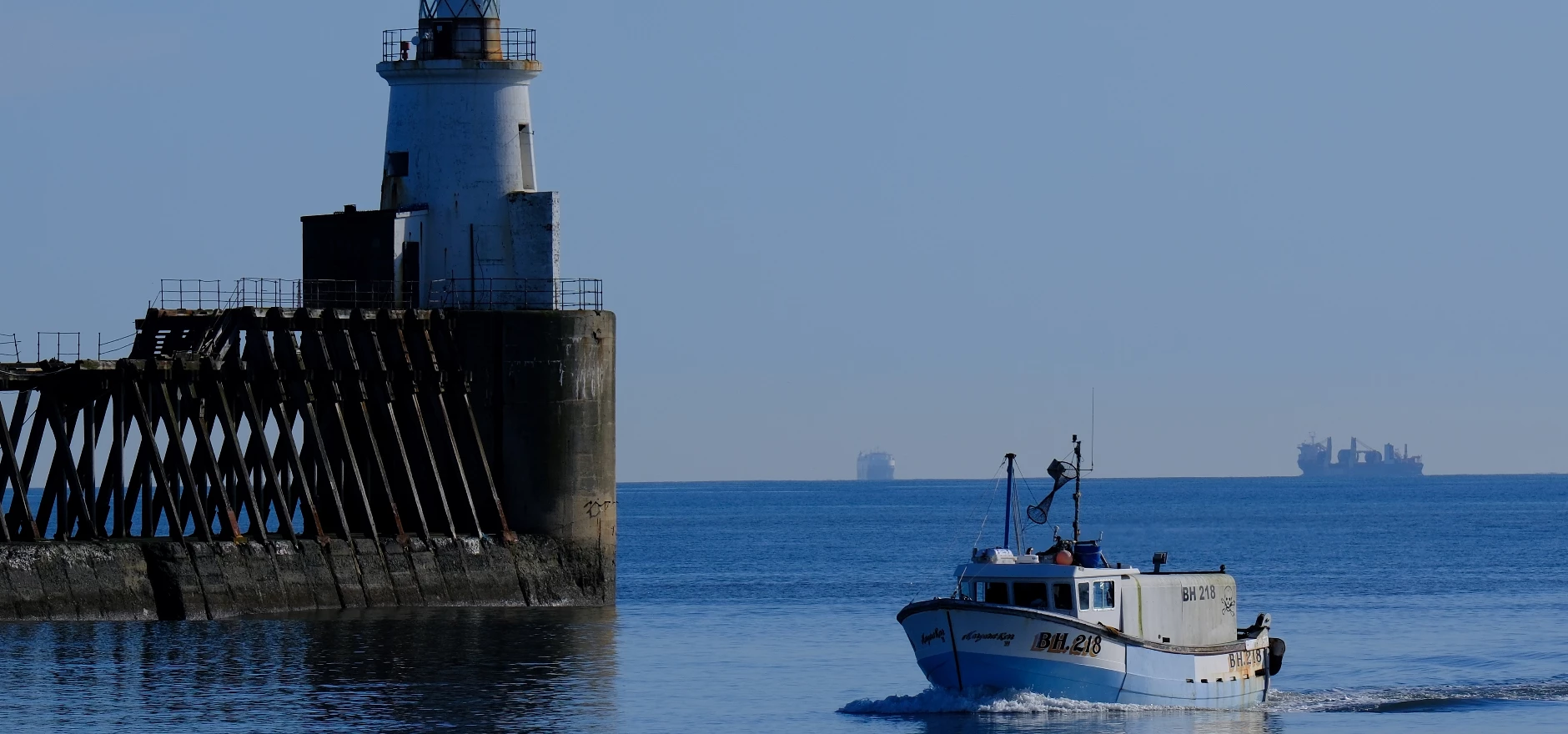 WINNER 07 GC-JULY graham-crawley-the-returning-fishing-boat.jpg