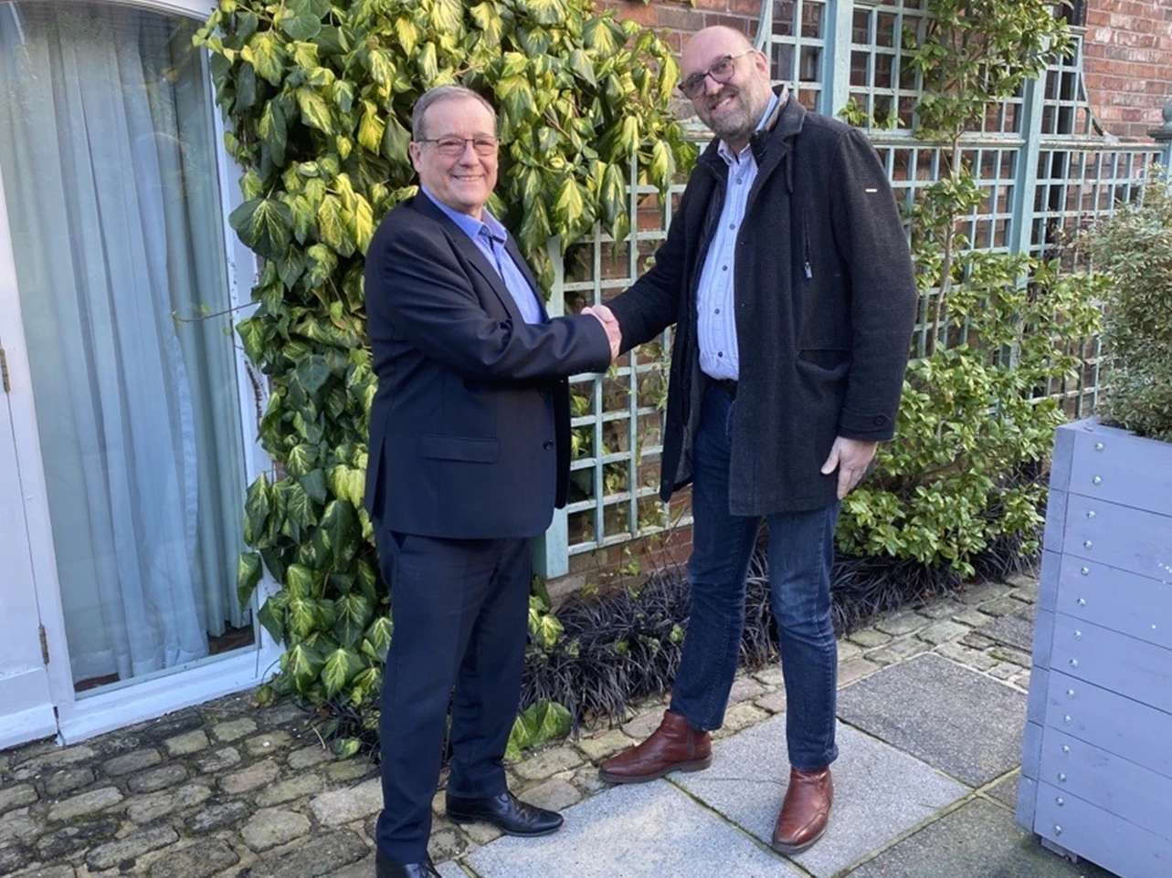 Left to right is Graham Crich, vice president of EMEA Partner Services at Veeam with Richard May, managing director at virtualDCS.