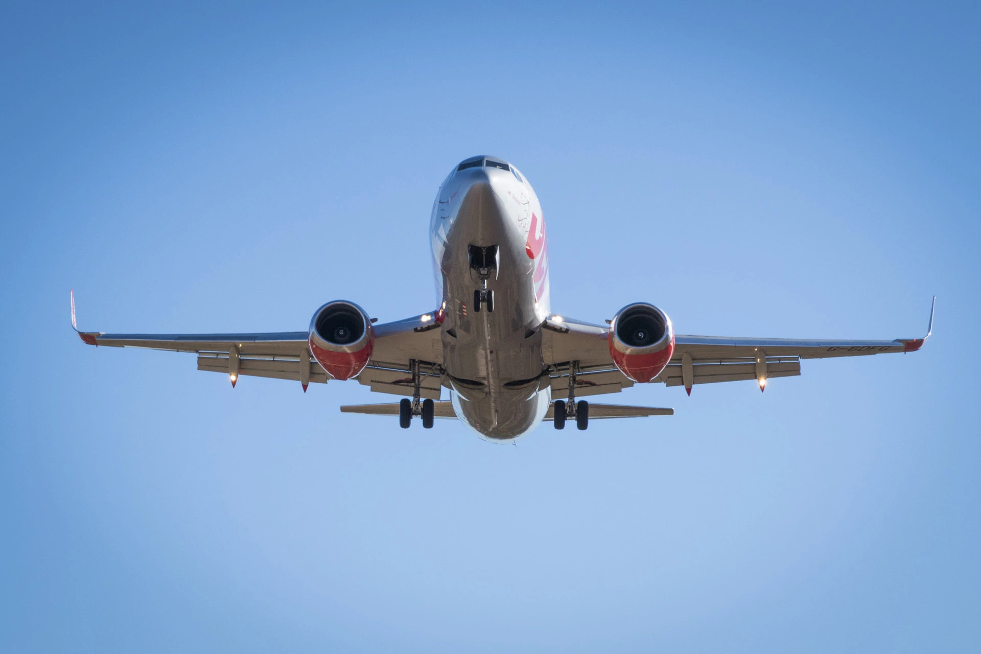 Jet2 en final para la 05R LELC