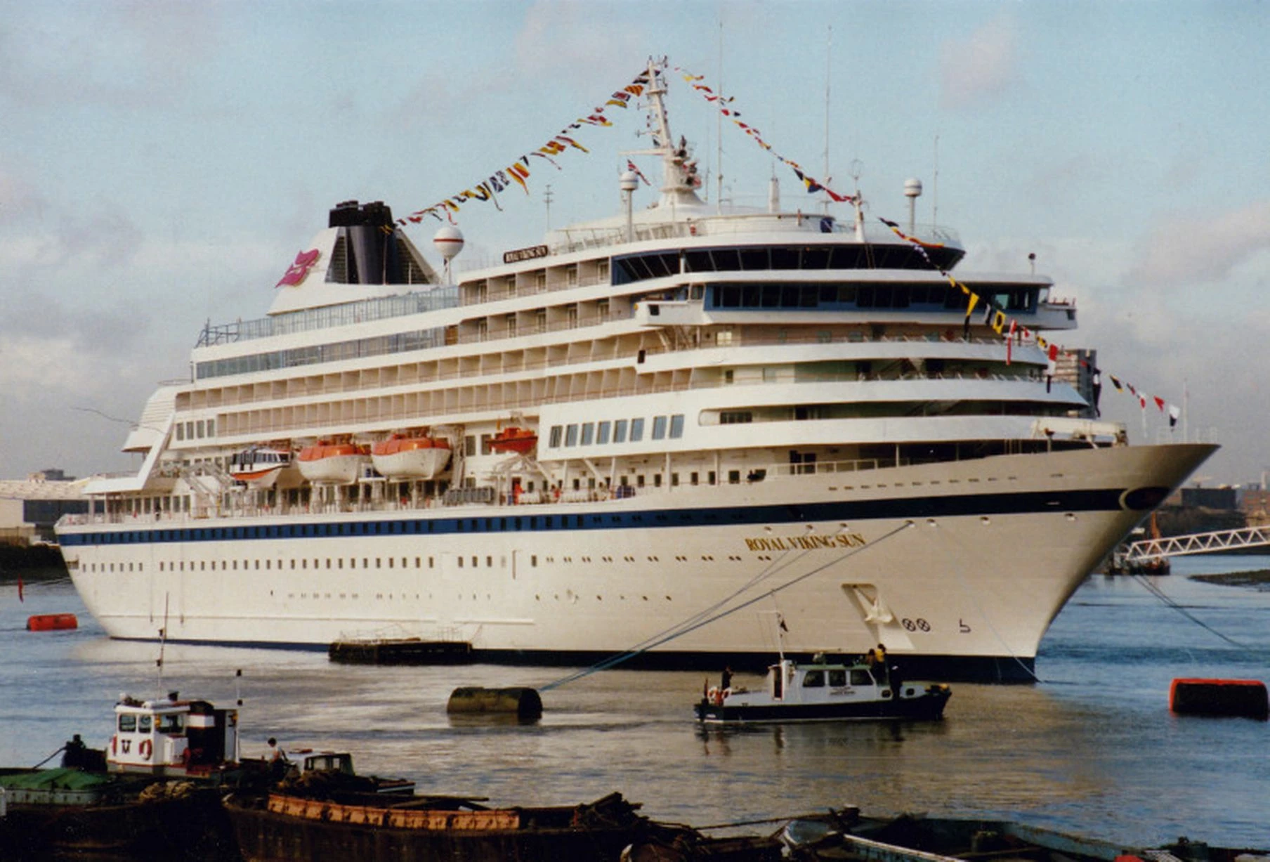 Cunard's Royal Viking Sun visits the Port in 1999