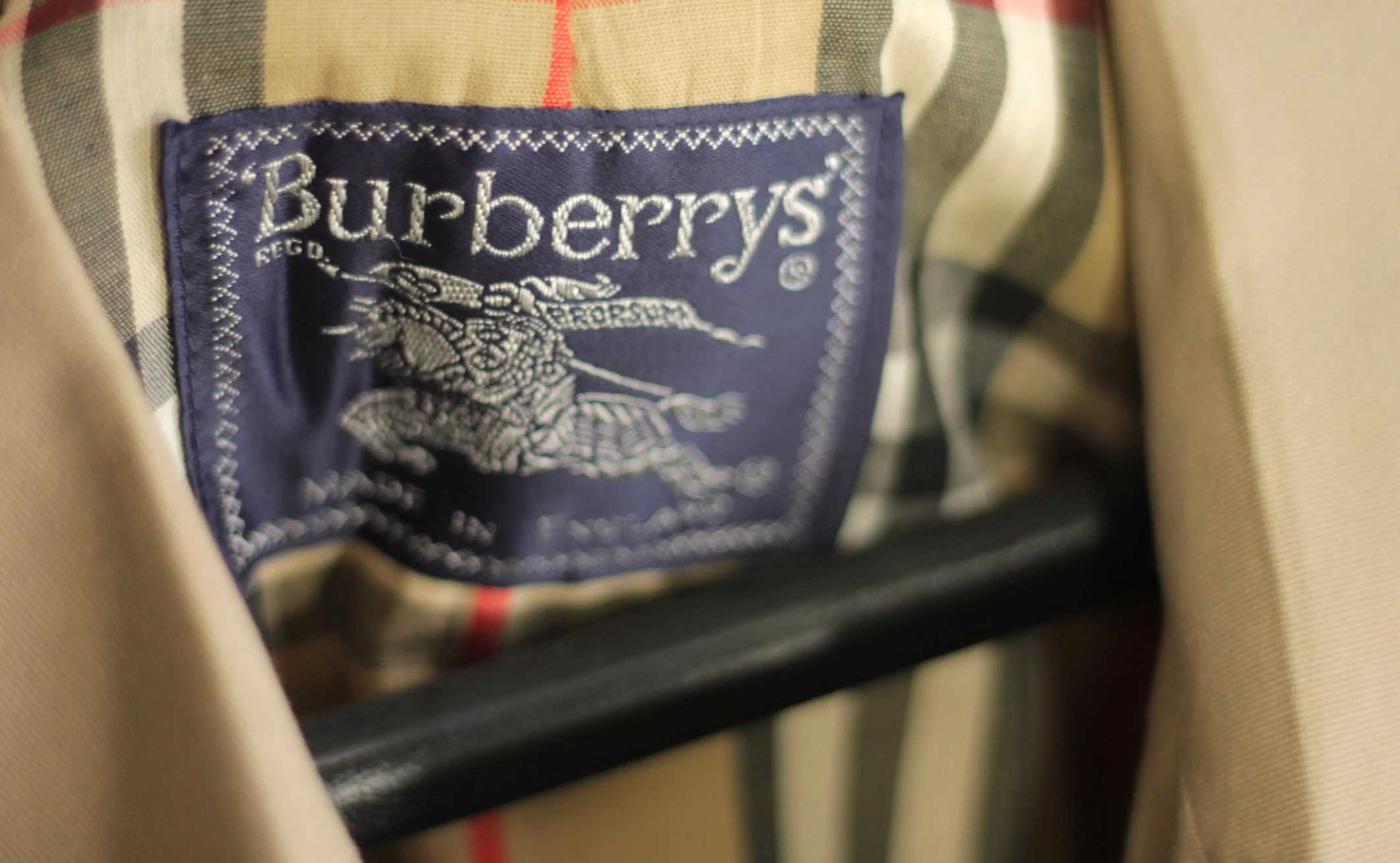 Burberry Trench Tag