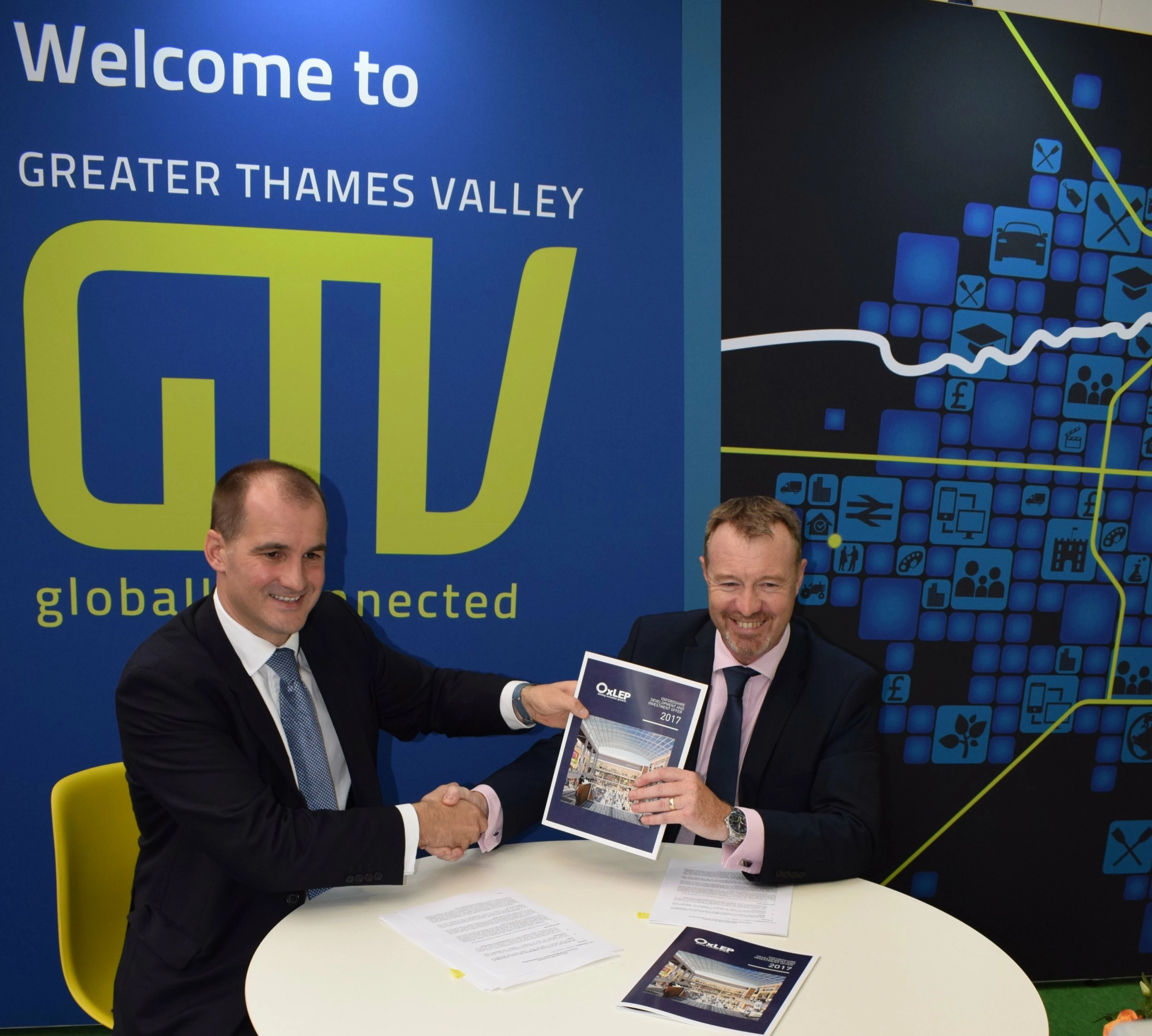 L-R Northern Powerhouse Minister Jake Berry and Oxfordshire LEP's Nigel Tipple