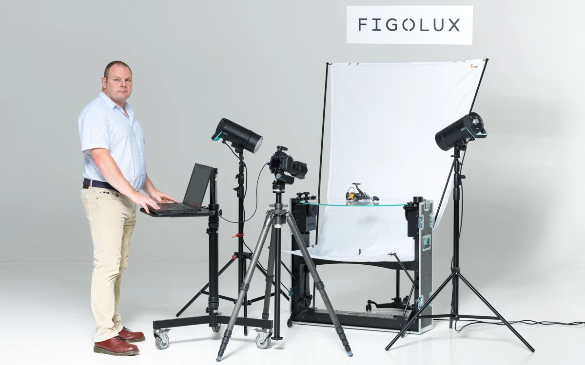 Figolux's Andrew with the PhotoRobot Case workstation.