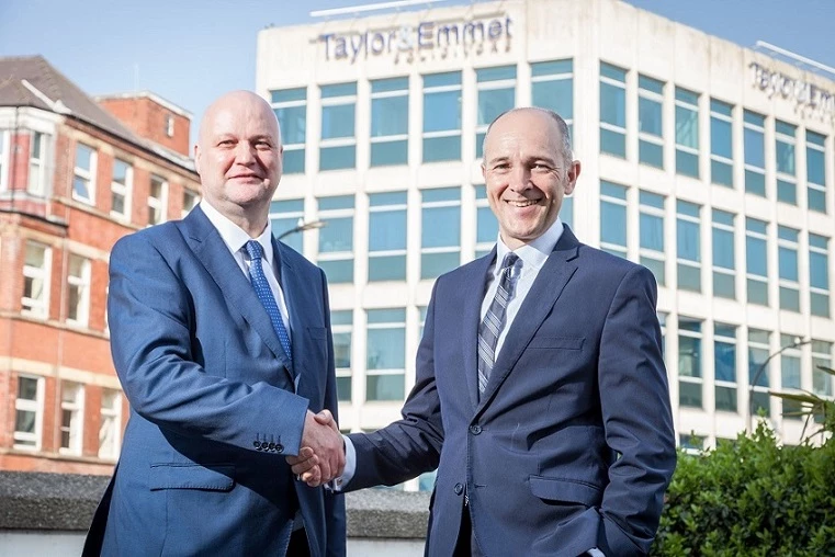 Taylor&Emmet's head of business legal services, Rob Moore (right), welcomes Simon Brian to the team. 