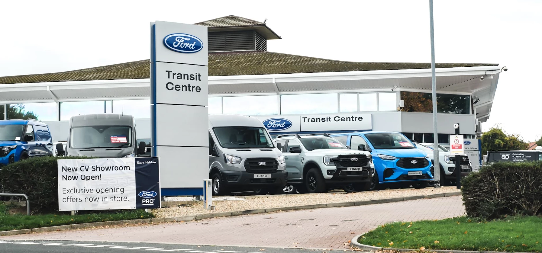 Ford Transit 4-2.jpg