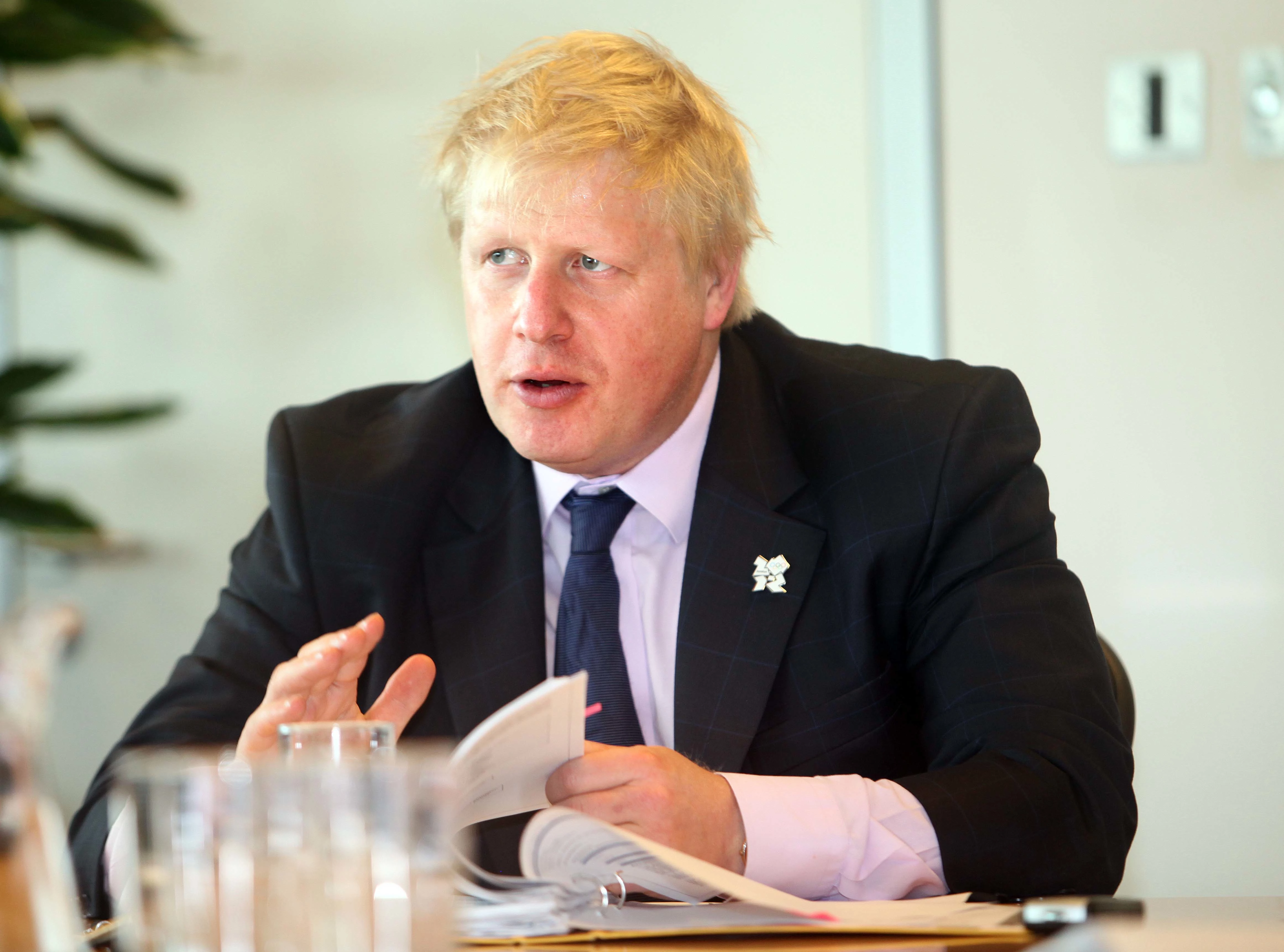 Boris Johnson chairing meeting