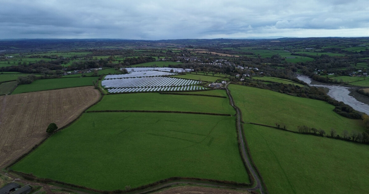 Shawton Energy Acquires Welsh Solar Farm for Green Expansion