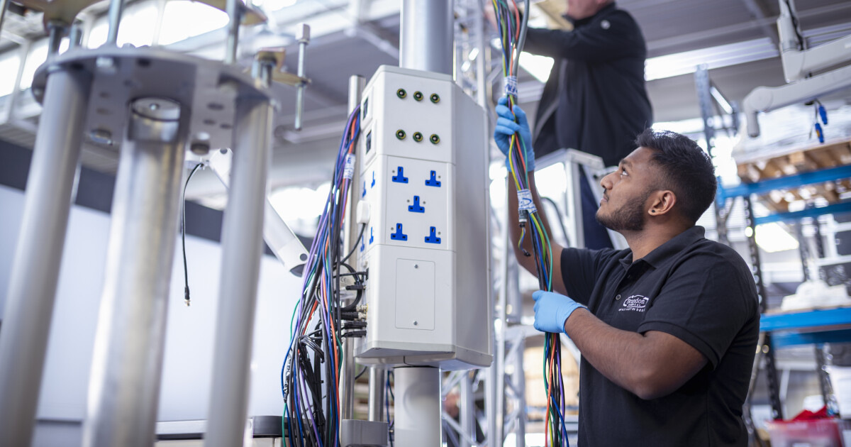 Facing COVID-19: The medical company doubling its production to keep ...