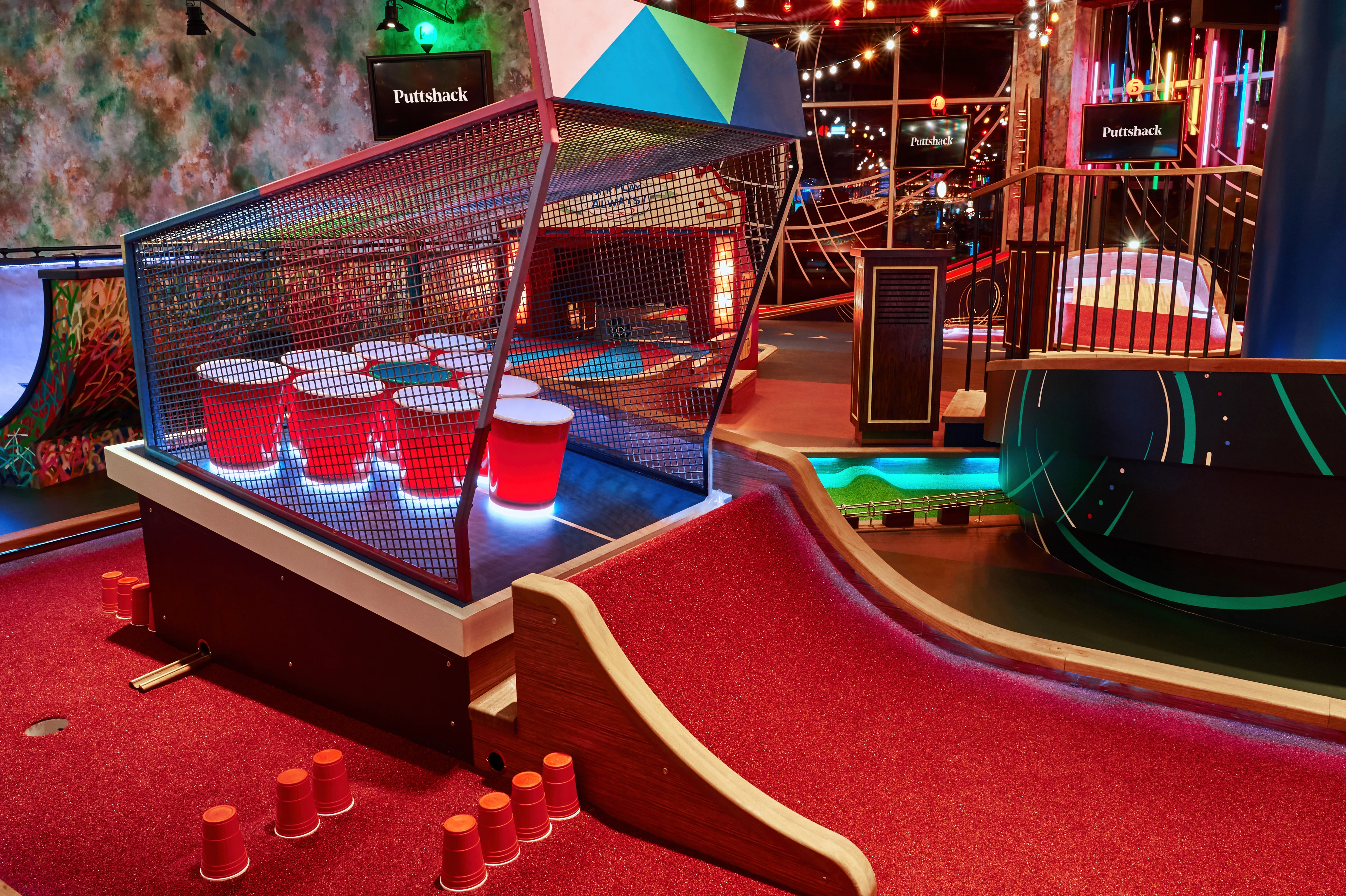 Puttshack.