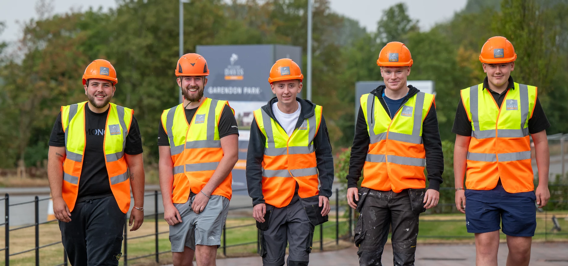 New William Davis apprentices.jpg