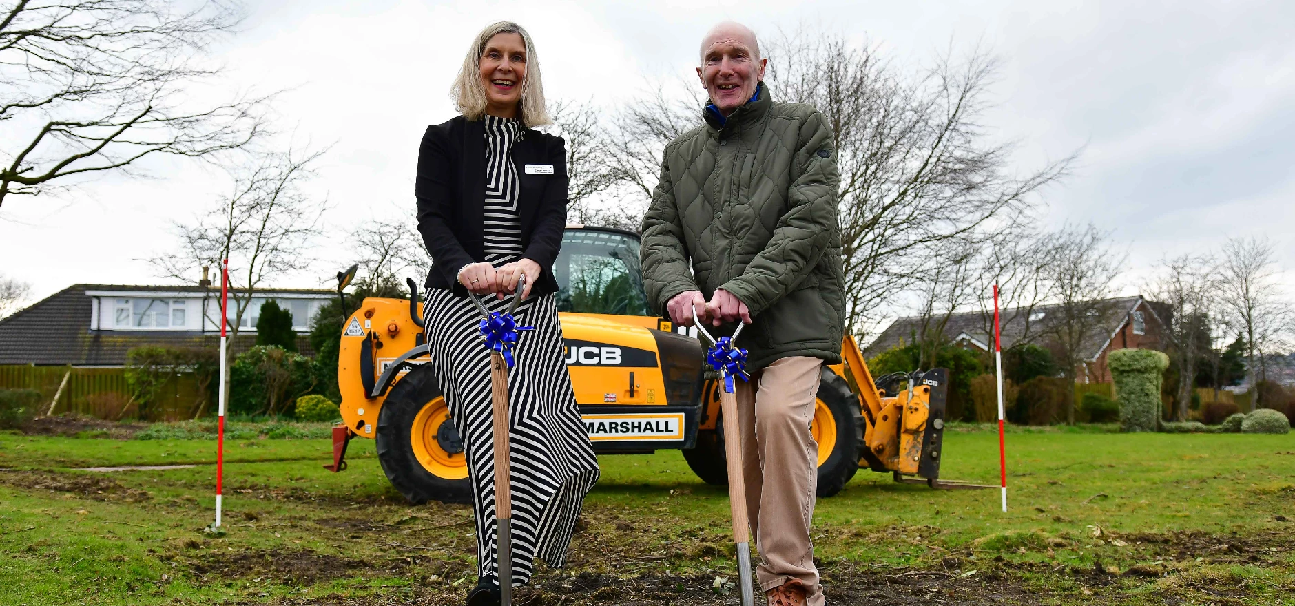 Overgate Chief Exec Tracey Wilcocks and Peter Wilby from Caravan Guard 2.jpg