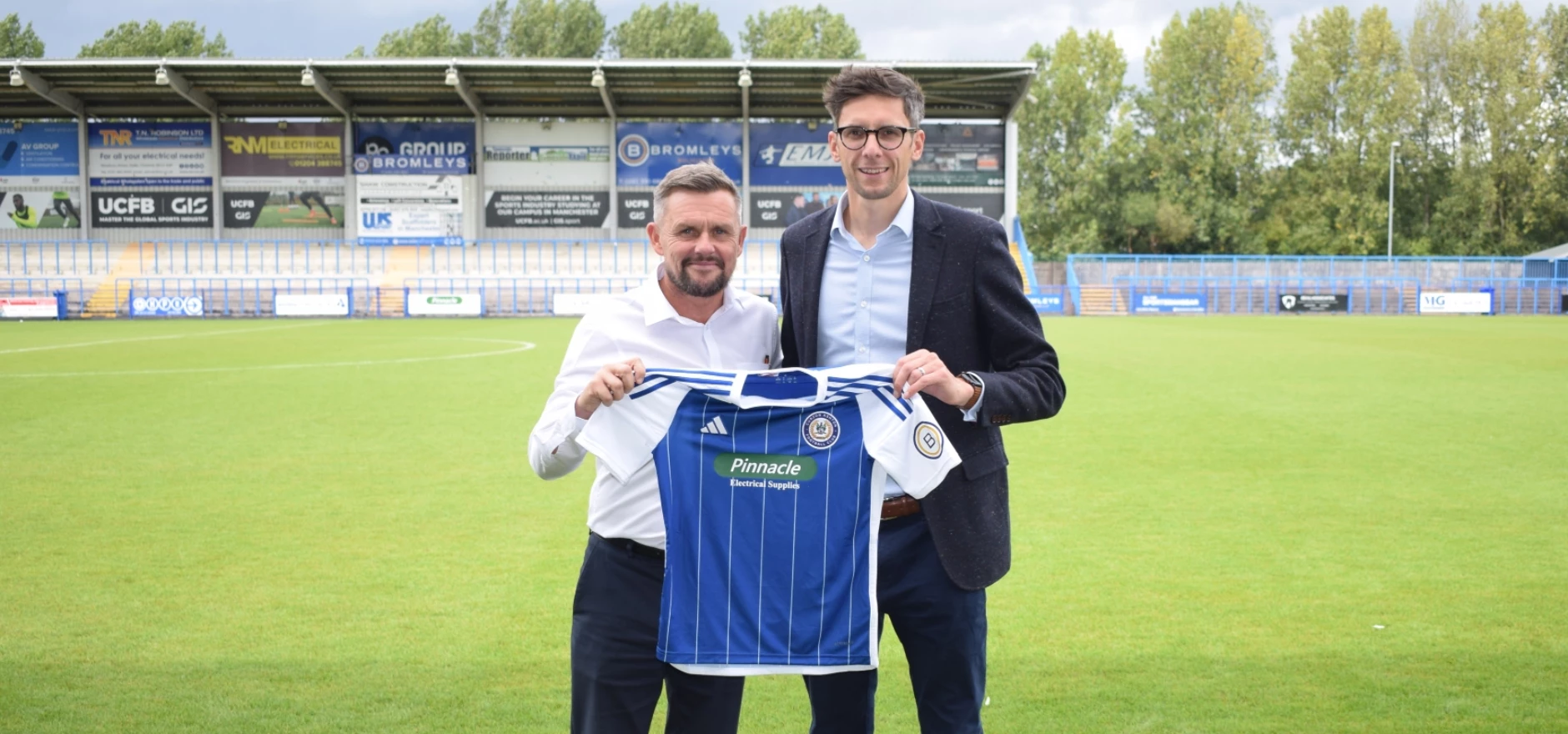 Curzon Ashton FC general manager Richard Twamley, left, with Bromleys' managing partner Paul Westwell.JPG