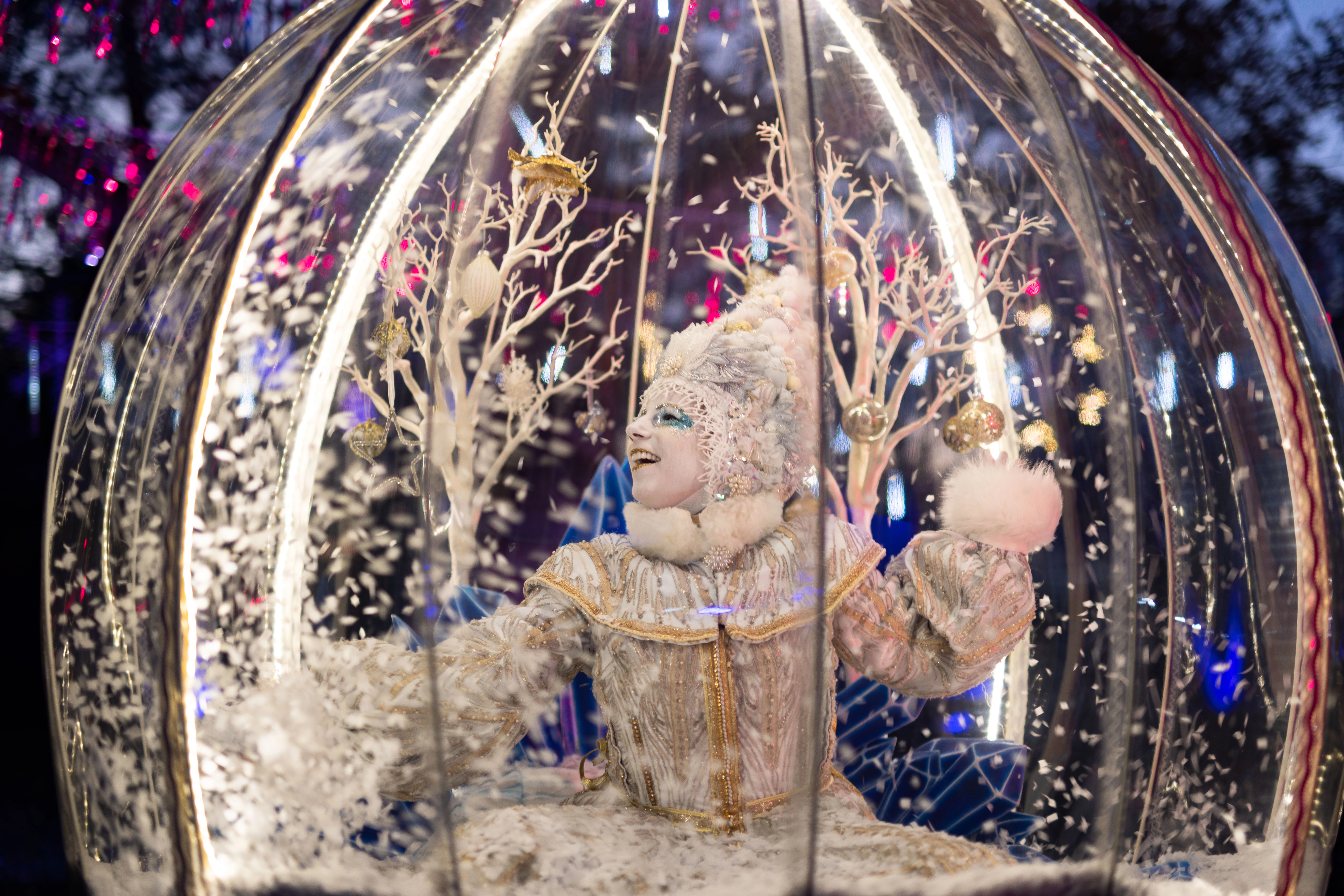 A living snow globe featuring the Snow Queen will be part of the weekend parade