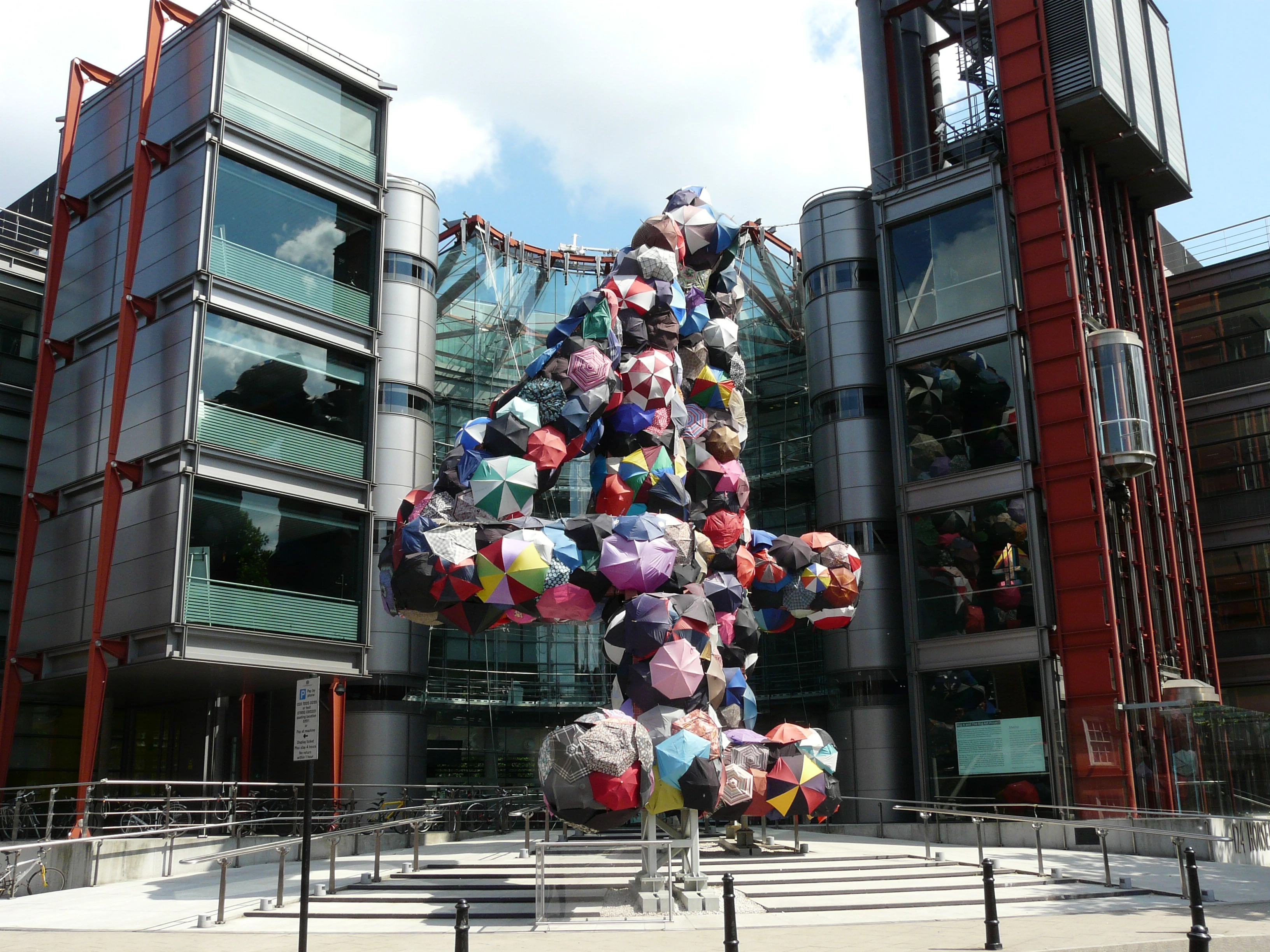 'Shelter' by Stephanie Imbeau, Channel 4 HQ, Horseferry Road