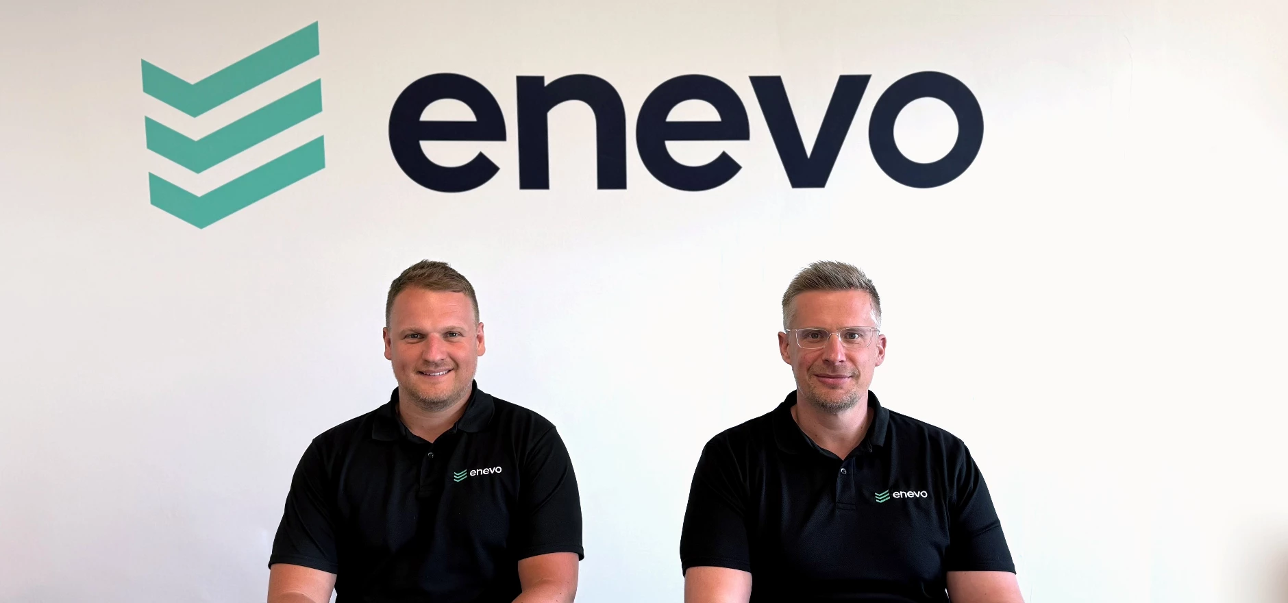 Enevo MD, Oliver Bentley with Mark Heptonstall, founder and CEO at enevo - low res.jpg