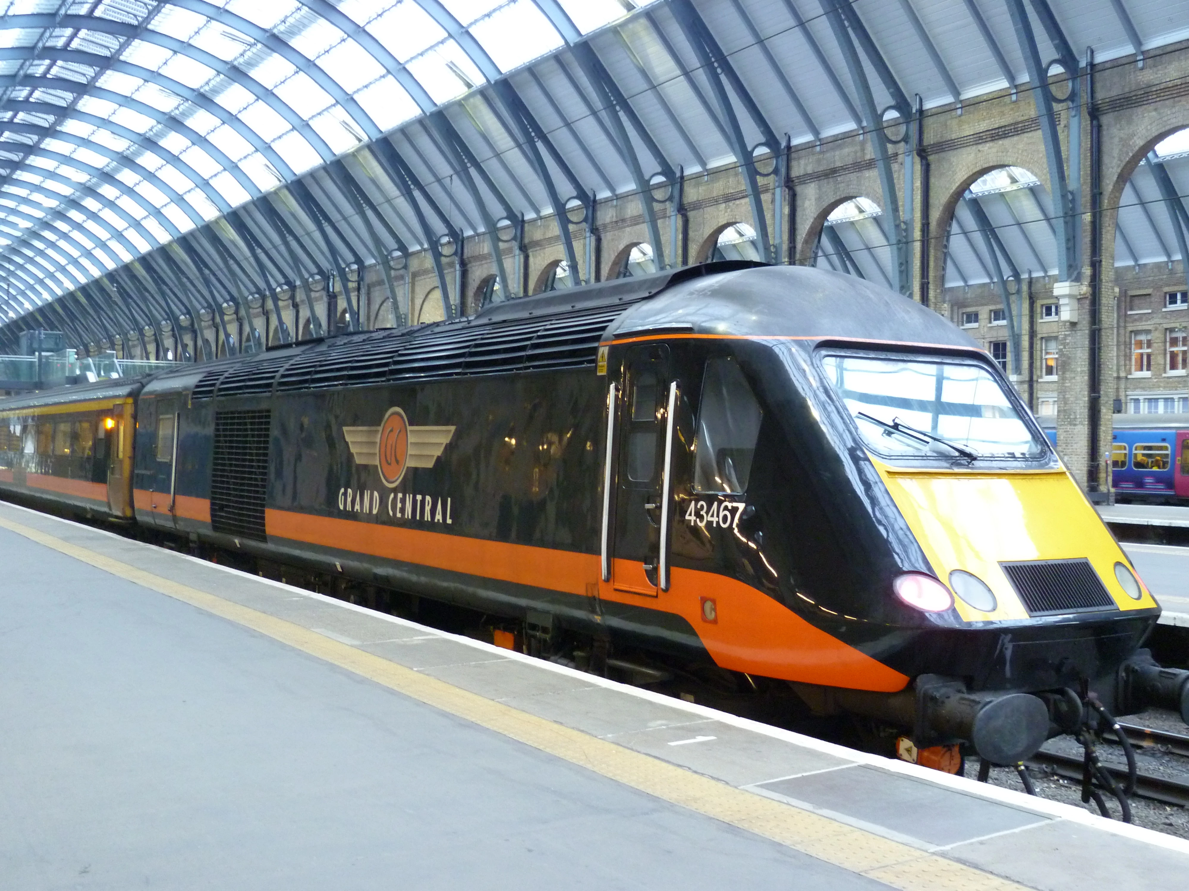 Grand Central loco 43467 at Kings Cross