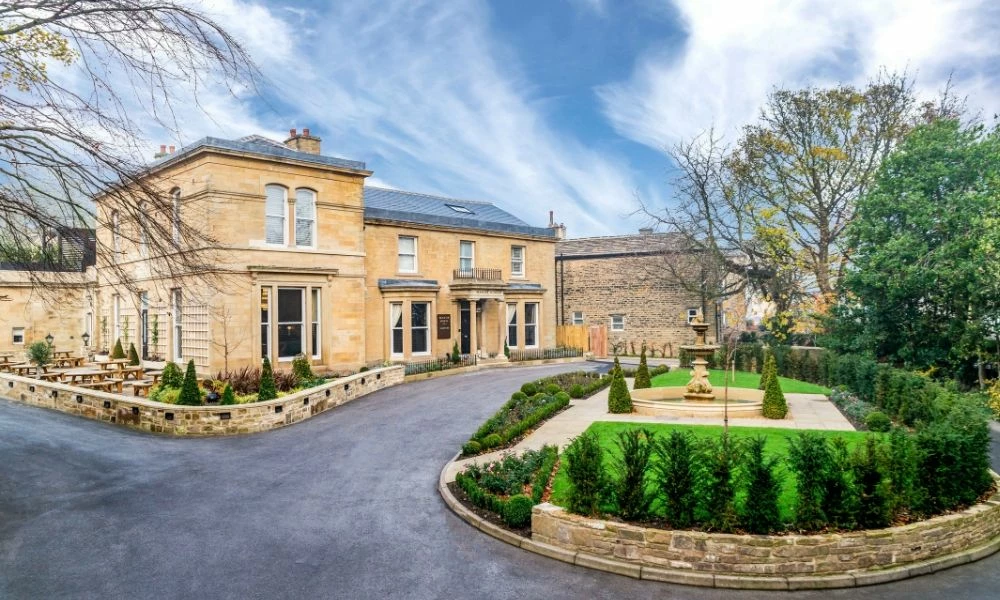 Manor House Lindley