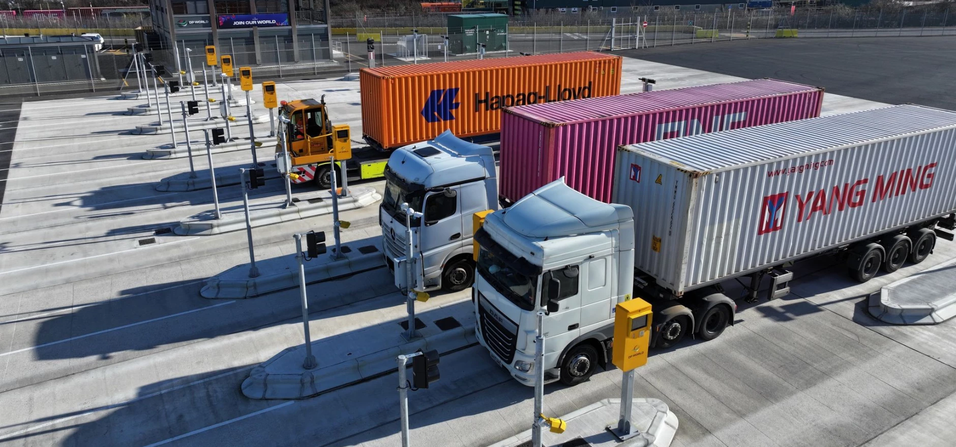 DP World_Gate Complex_HGV.jpg