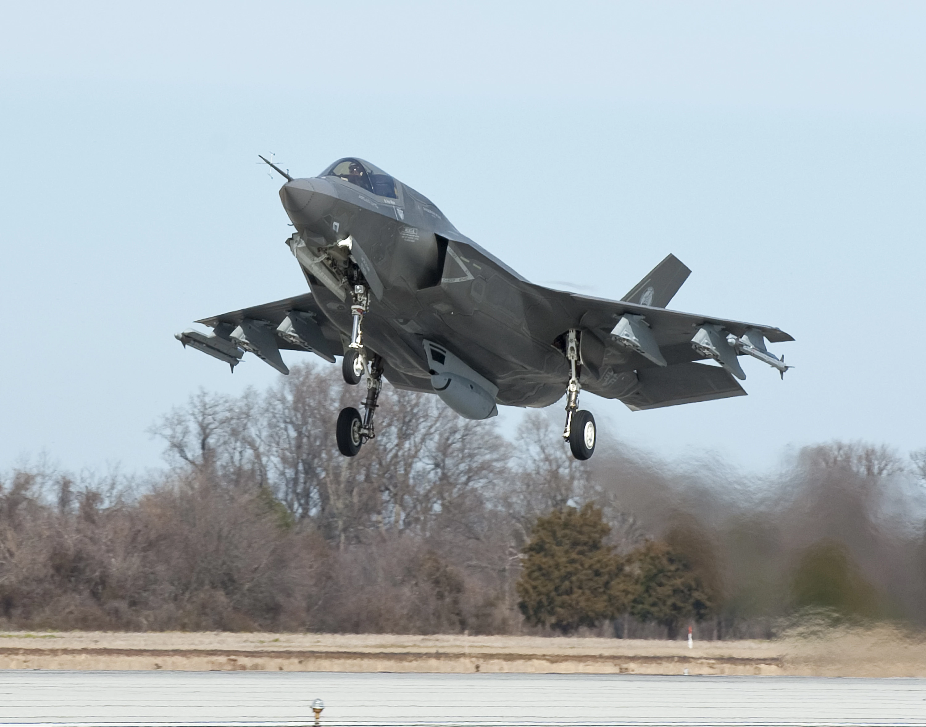 F-35 USAF photo with external stores