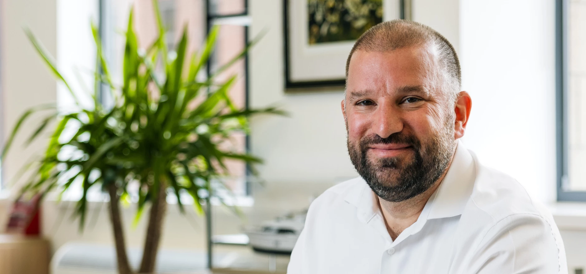 Headshot - Rob Brotherton.JPG